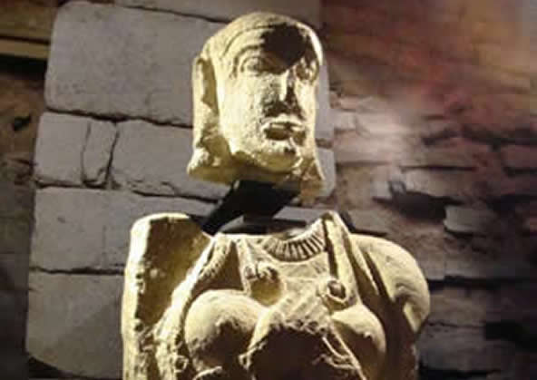 Busto femminile Tomba della Pietrera vetulonia